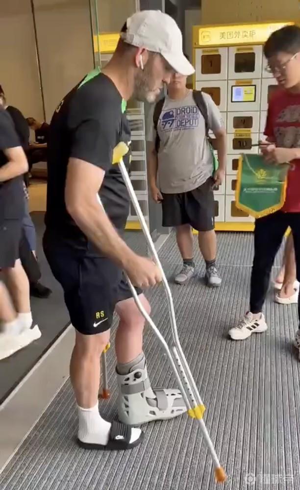 球踢到自己, 到塞蒂恩头, cdf