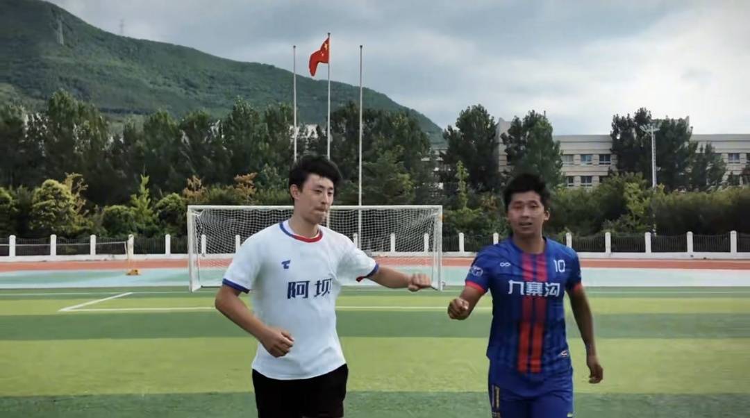 在比赛中打, class